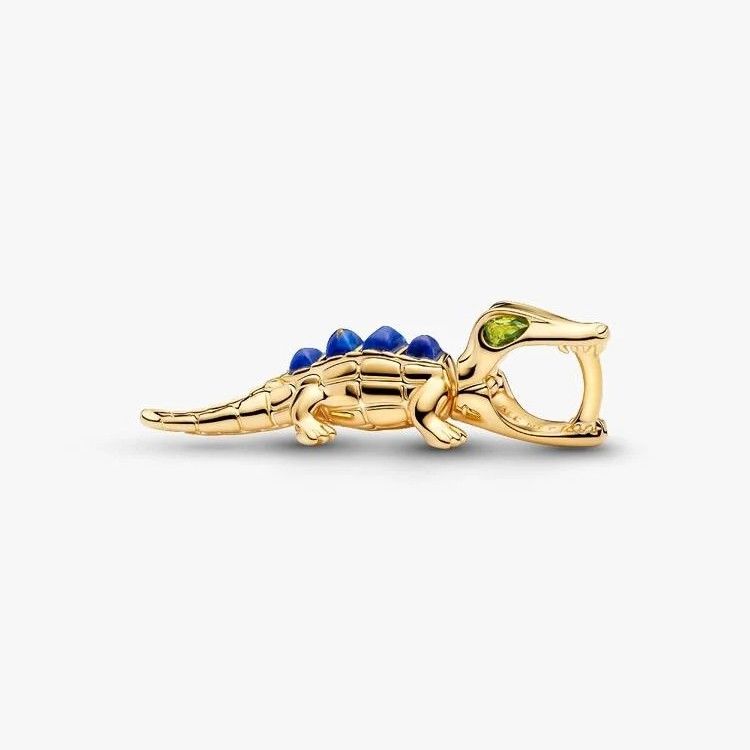 PANDORA Alligator 14k gold-plated charm with imitation lapis lazuli and light green crystal